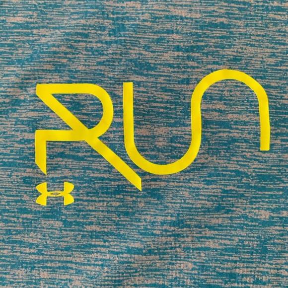 Nike running t-shirt - Picture 2 of 3